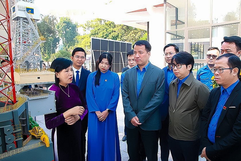 Tuổi trẻ Petrovietnam tiên phong đổi mới sáng tạo, kiến tạo tương lai bền vững Tuổi trẻ Petrovietnam tiên phong đổi mới sáng tạo, kiến tạo tương lai bền vững