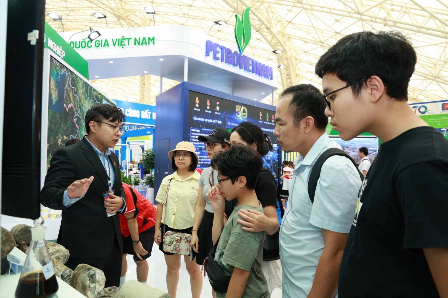 Dấu ấn tuổi trẻ Petrovietnam nhiệm kỳ 2022–2025: Khát vọng, bản lĩnh và sáng tạo Dấu ấn tuổi trẻ Petrovietnam nhiệm kỳ 2022–2025: Khát vọng, bản lĩnh và sáng tạo