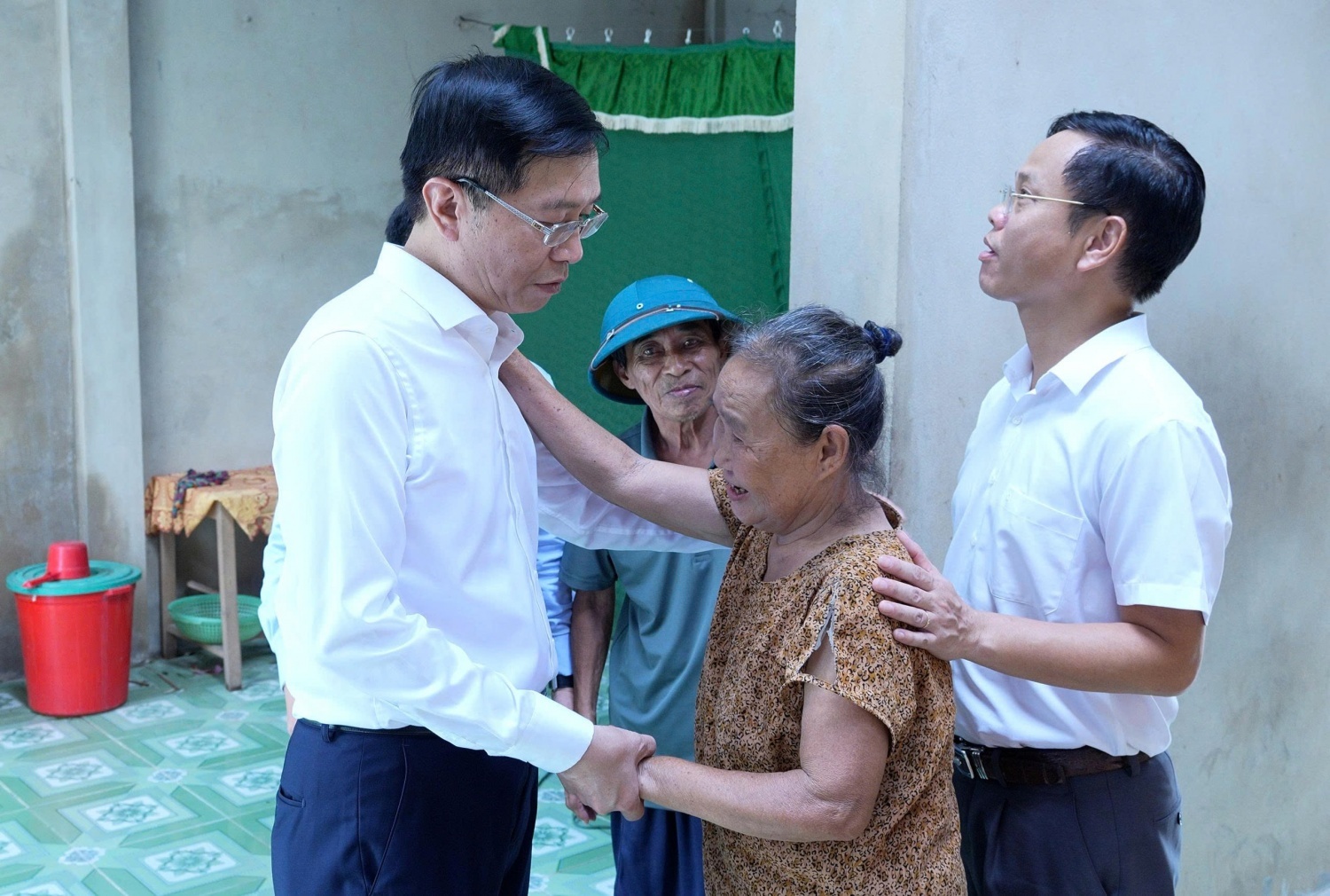 Petrovietnam lan tỏa “Nghĩa tình đong đầy” hướng về đồng bào vùng bão lũ Petrovietnam lan tỏa “Nghĩa tình đong đầy” hướng về đồng bào vùng bão lũ