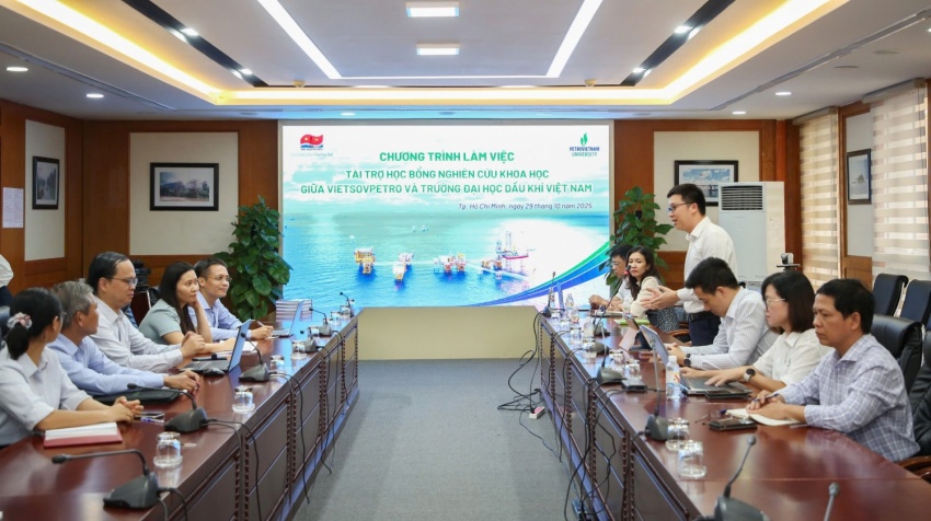 Vietsovpetro và PVU tiếp tục tăng cường hợp tác trong công tác đào tạo và nghiên cứu khoa học: “Gắn kết tri thức, ươm mầm thế hệ kỹ sư trẻ” Vietsovpetro và PVU tăng cường hợp tác trong công tác đào tạo và nghiên cứu khoa học