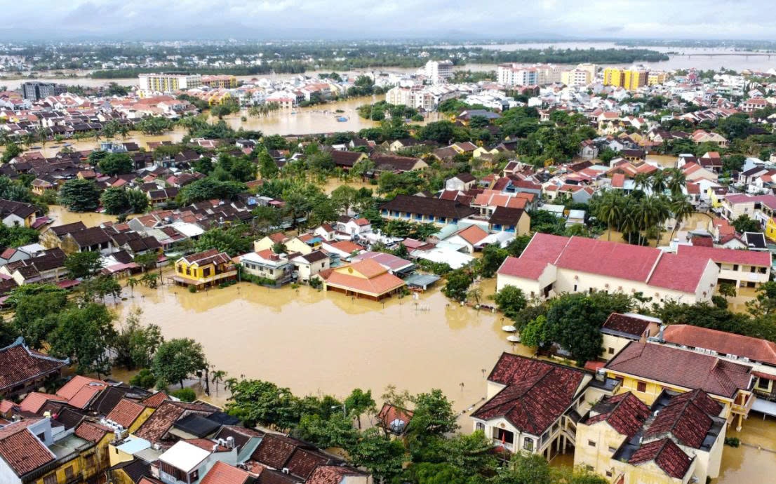 [Chùm ảnh] Hội An chìm trong cơn lũ lịch sử, vượt mức năm Giáp Thìn 1964