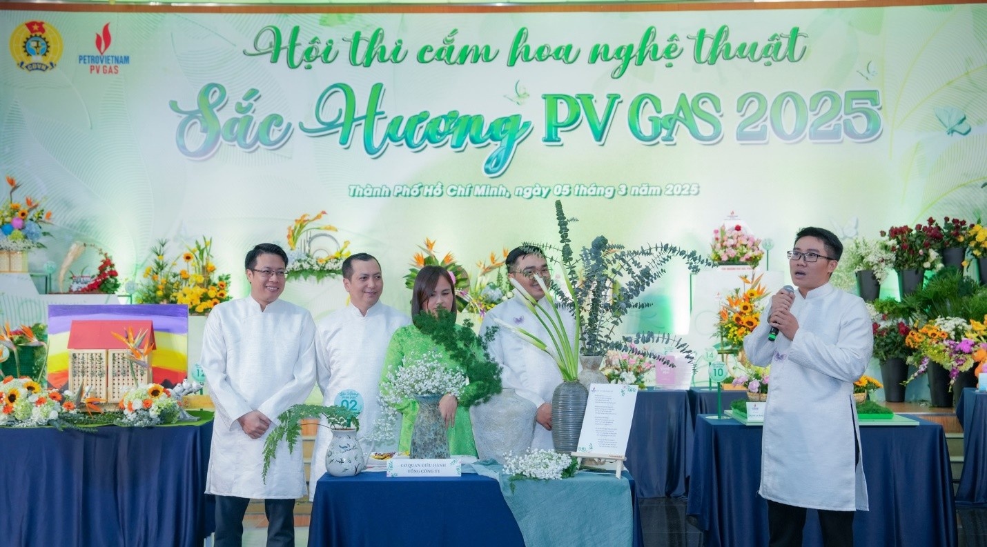 CBCNV CQĐH tham gia hội thi cắm hoa nghệ thuật CBCNV CQĐH tham gia hội thi cắm hoa nghệ thuật