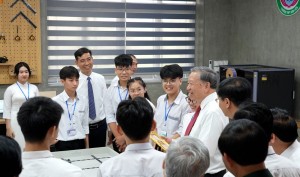 “STEM Innovation Petrovietnam”: Từ trang sách đến thực hành sáng tạo
