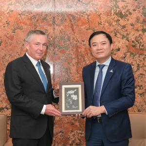 Petrovietnam và Perenco đẩy mạnh hợp tác trong lĩnh vực năng lượng Petrovietnam và Perenco đẩy mạnh hợp tác trong lĩnh vực năng lượng