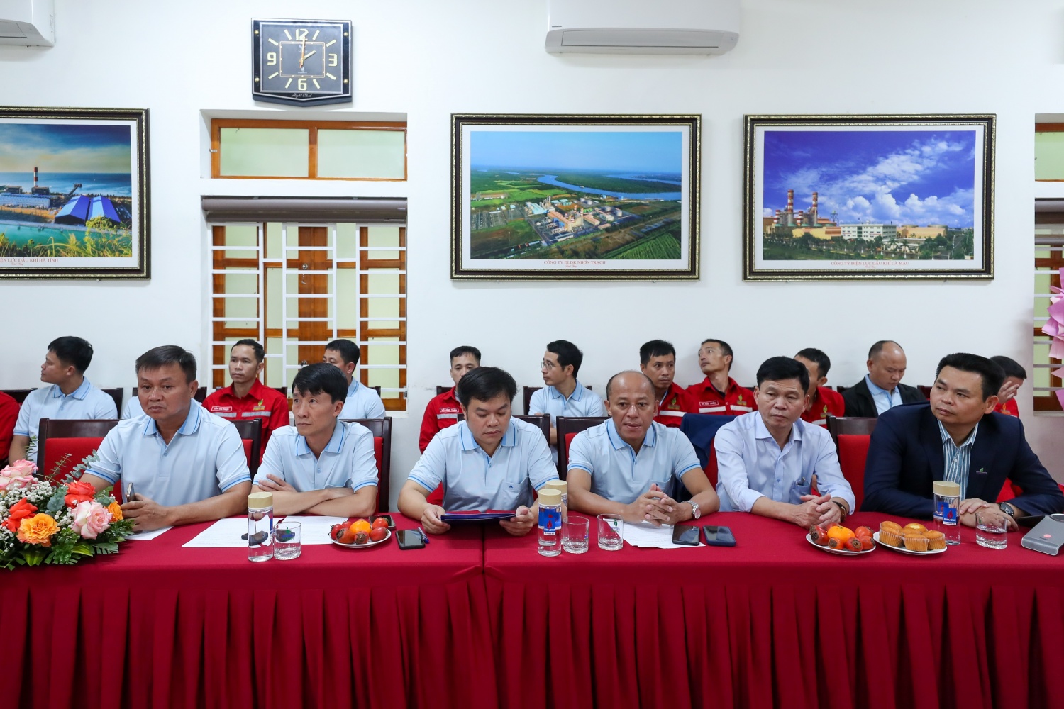 Thủy điện Hủa Na hợp tác cùng Vinfast nỗ lực thúc đẩy chuyển đổi năng lượng xanh Thủy điện Hủa Na hợp tác cùng Vinfast nỗ lực thúc đẩy chuyển đổi năng lượng xanh