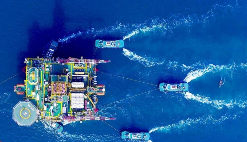 Giá dầu thấp kéo tụt lợi nhuận của CNOOC