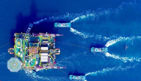 Giá dầu thấp kéo tụt lợi nhuận của CNOOC