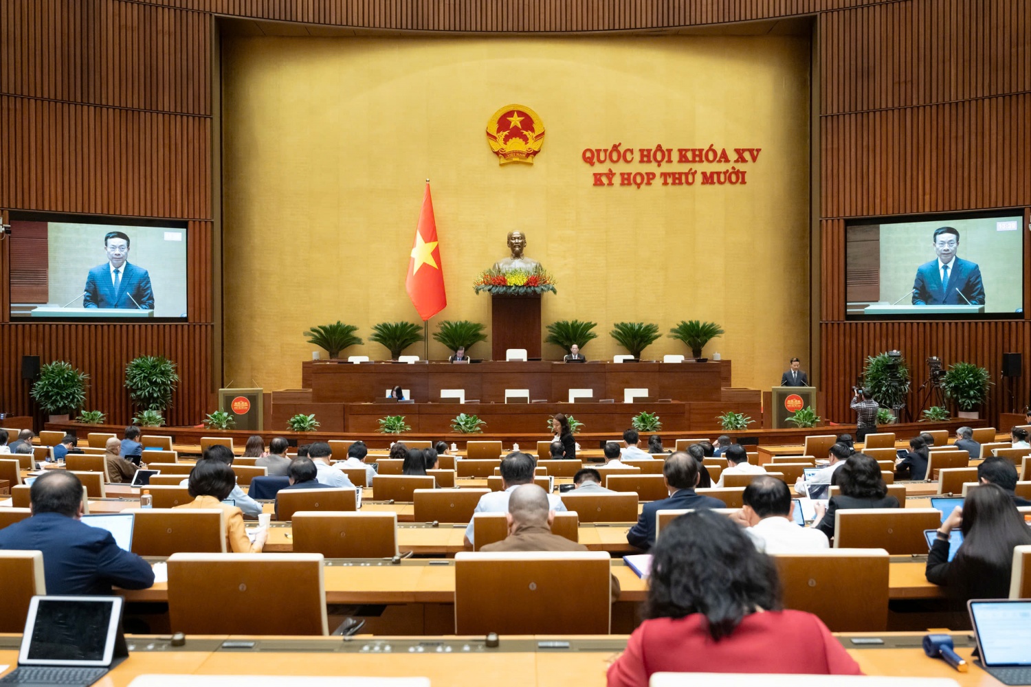 Tạo hành lang pháp lý thúc đẩy phát triển công nghệ cao Tạo hành lang pháp lý thúc đẩy phát triển công nghệ cao