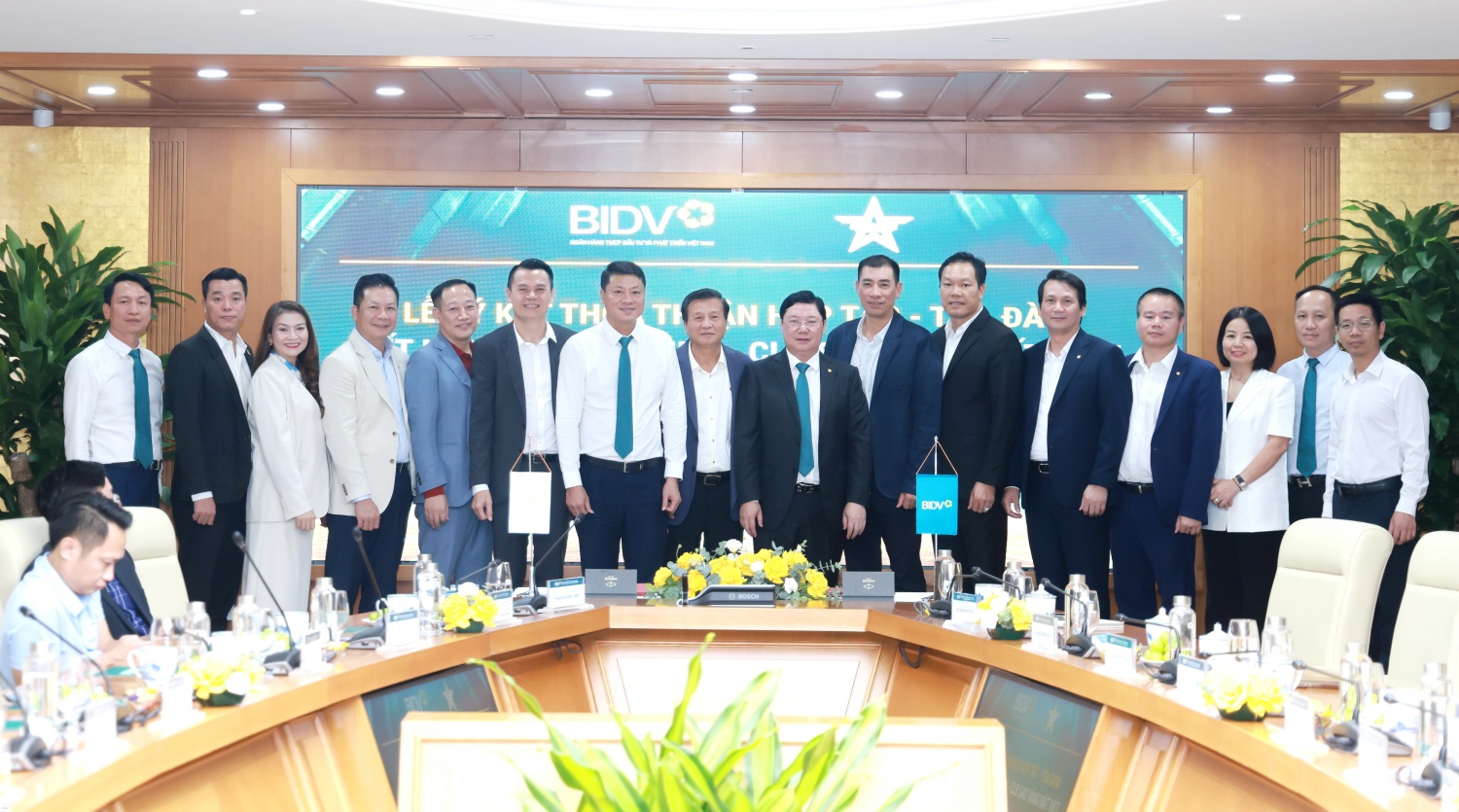 BIDV tăng cường hợp tác với các doanh nghiệp Sao Vàng đất Việt BIDV tăng cường hợp tác với các doanh nghiệp Sao Vàng đất Việt