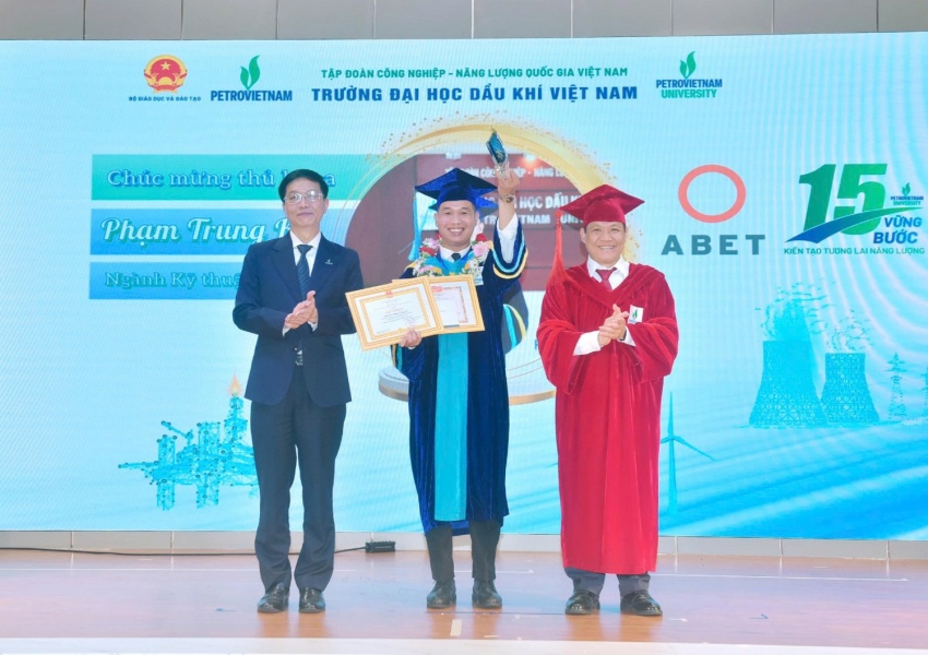 PVU long trọng tổ chức Lễ Khai giảng năm học mới 2025-2026 và Trao bằng Tốt nghiệp 2025   PVU long trọng tổ chức Lễ khai giảng năm học mới 2025-2026 và trao bằng tốt nghiệp 2025