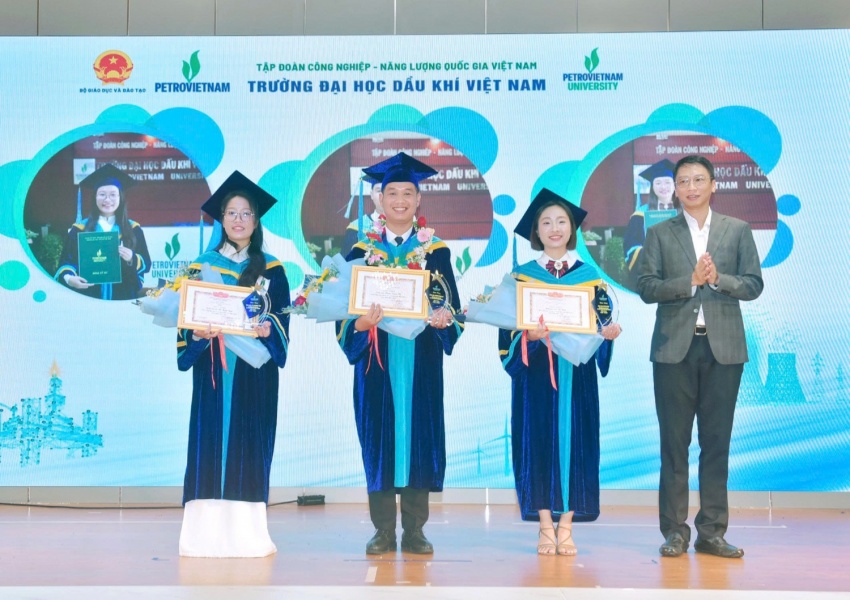 PVU long trọng tổ chức Lễ Khai giảng năm học mới 2025-2026 và Trao bằng Tốt nghiệp 2025   PVU long trọng tổ chức Lễ khai giảng năm học mới 2025-2026 và trao bằng tốt nghiệp 2025