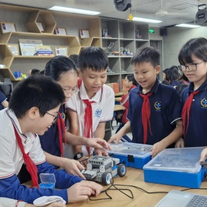 Một giờ học trong “phòng STEM” của học sinh Cầu Giấy Một giờ học trong “phòng STEM” của học sinh Cầu Giấy
