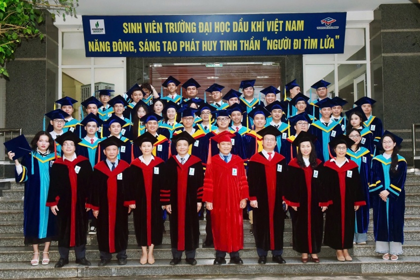 PVU long trọng tổ chức Lễ Khai giảng năm học mới 2025-2026 và Trao bằng Tốt nghiệp 2025   PVU long trọng tổ chức Lễ khai giảng năm học mới 2025-2026 và trao bằng tốt nghiệp 2025