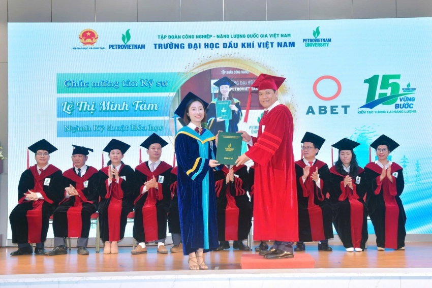 PVU long trọng tổ chức Lễ Khai giảng năm học mới 2025-2026 và Trao bằng Tốt nghiệp 2025   PVU long trọng tổ chức Lễ khai giảng năm học mới 2025-2026 và trao bằng tốt nghiệp 2025