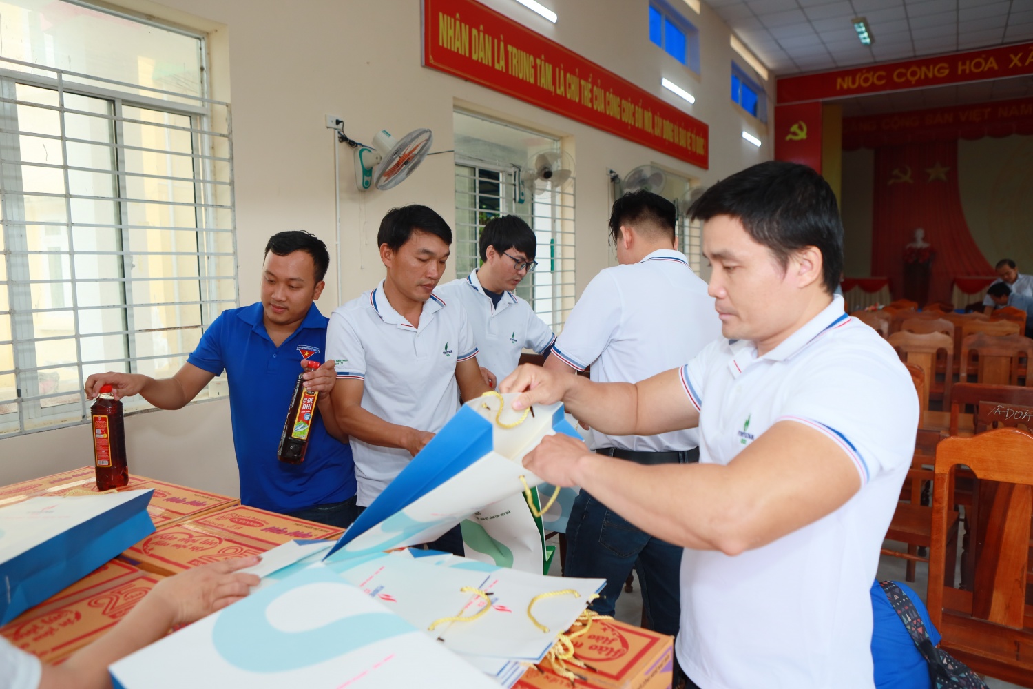 Petrovietnam ủng hộ 20 tỷ đồng hưởng ứng Tháng Nhân đạo 2026