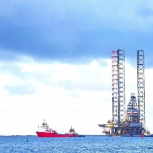 Giàn khoan PV DRILLING IX bắt đầu hành trình về Việt Nam