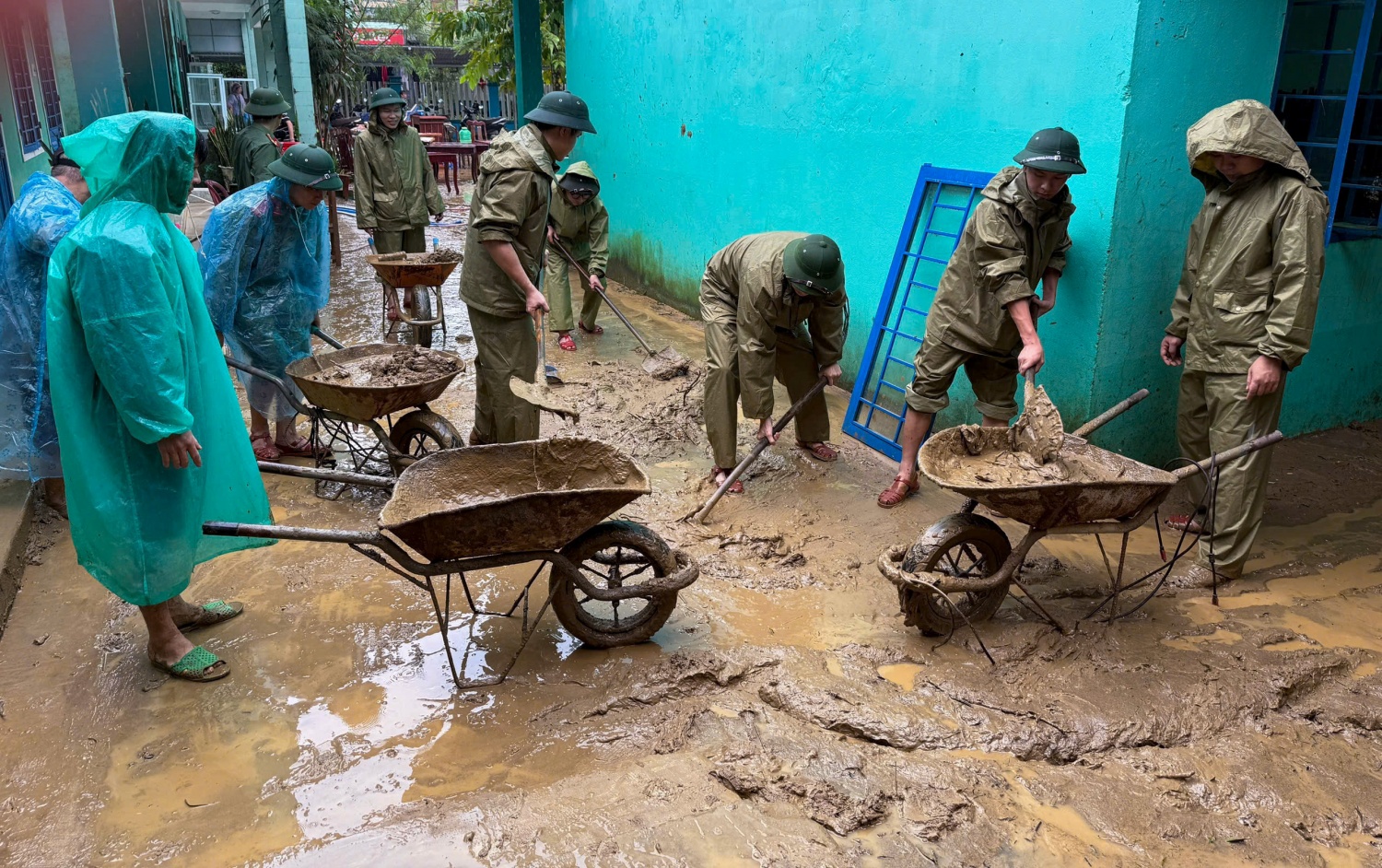 Thủ tướng quyết định hỗ trợ khẩn cấp 100 tỷ đồng cho Đà Nẵng Thủ tướng quyết định hỗ trợ khẩn cấp 100 tỷ đồng cho Đà Nẵng