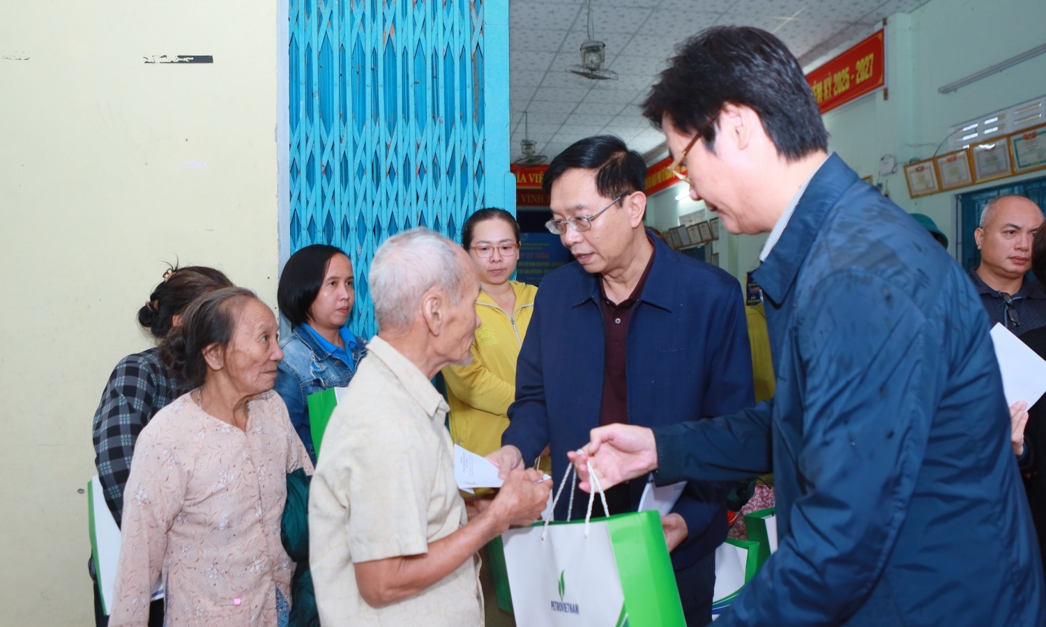 Petrovietnam khẩn trương thực hiện các hoạt động cứu trợ tại miền Trung