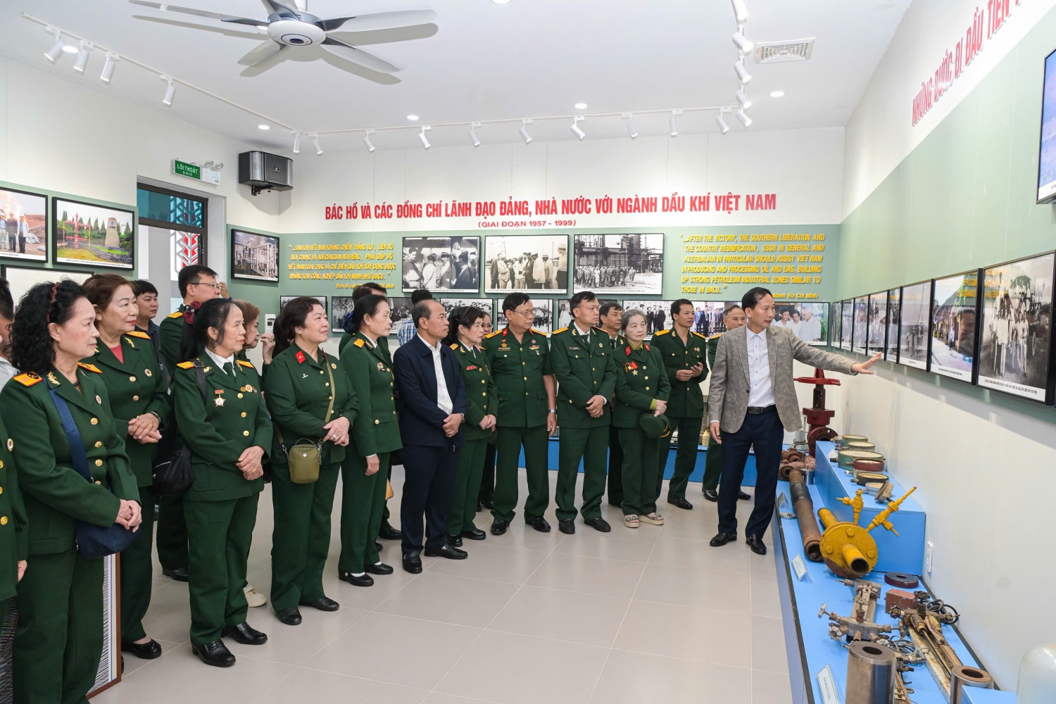 Hành trình về nguồn ý nghĩa của Hội CCB BMQL&amp;ĐH Petrovietnam