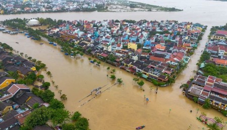 Lũ trên sông miền Trung tiếp tục lên, nguy cơ tái ngập lụt