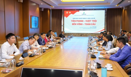 [Chùm ảnh] Đảng bộ BMQL&ĐH Petrovietnam quán triệt tinh thần “Tiên Phong - Vượt trội - Bền vững - Toàn cầu”