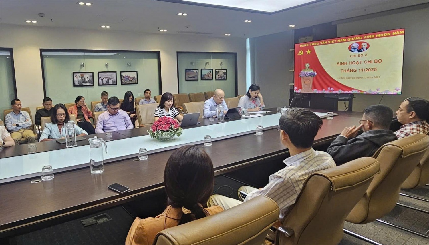 Đảng bộ Nghiên cứu Khoa học và Đào tạo sinh hoạt chi bộ theo chủ đề “Tiên phong - Vượt trội - Bền vững - Toàn cầu” Đảng bộ Nghiên cứu Khoa học và Đào tạo sinh hoạt chi bộ theo chủ đề “Tiên phong - Vượt trội - Bền vững - Toàn cầu”