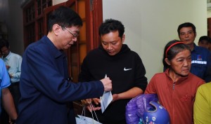 [VIDEO] Petrovietnam trao 5 tỷ đồng hỗ trợ khắc phục hậu quả thiên tại tại Đà Nẵng