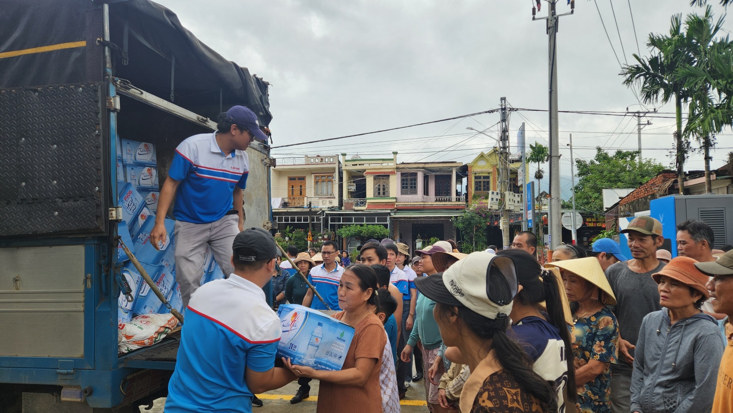 Petrovietnam khẩn trương thực hiện các hoạt động cứu trợ tại miền Trung