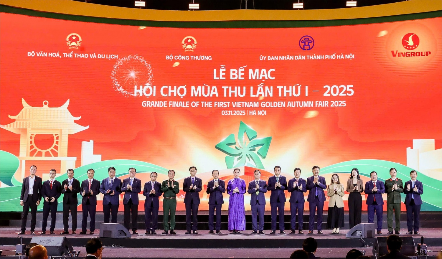 Agribank trao 10 tỷ đồng cùng cả nước hướng về đồng bào vùng bão lũ