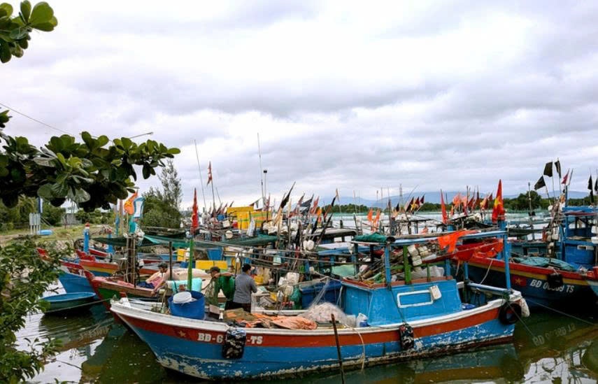 Thủ tướng yêu cầu triển khai các biện pháp ứng phó bão Kalmaegi ở mức cao nhất Thủ tướng yêu cầu triển khai các biện pháp ứng phó bão Kalmaegi ở mức cao nhất