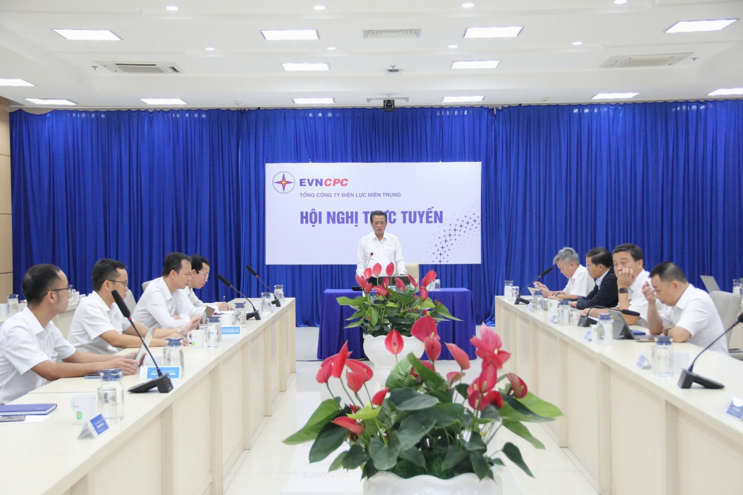 EVNCPC khẩn ứng phó mưa lũ và bão số 13