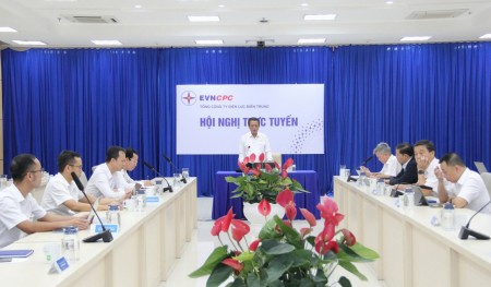 EVNCPC khẩn ứng phó mưa lũ và bão số 13