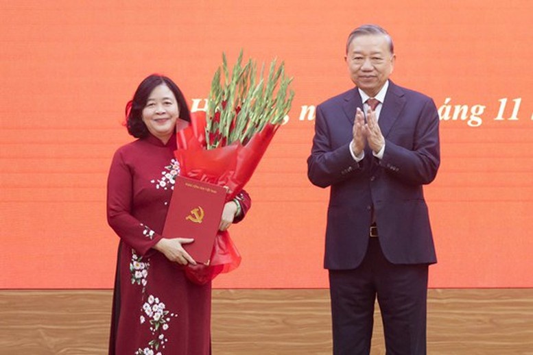 Đồng chí Bùi Minh Hoài giữ chức Bí thư Đảng ủy MTTQ, các Đoàn thể Trung ương Đồng chí Bùi Minh Hoài giữ chức Bí thư Đảng ủy MTTQ, các Đoàn thể Trung ương