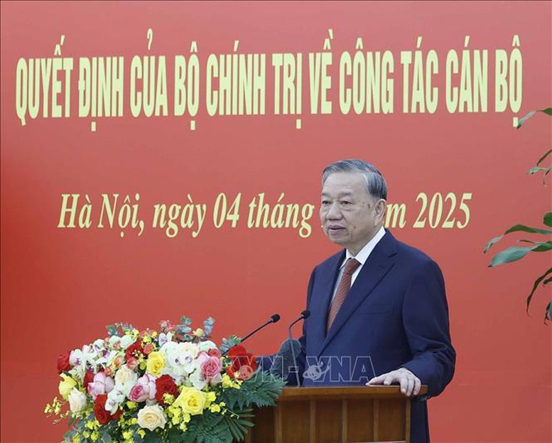 Tổng Bí thư Tô Lâm trao các quyết định bổ nhiệm Trưởng Ban Tuyên giáo và Dân vận Trung ương và Phó trưởng ban Thường trực Ban Nội chính Trung ương Tổng Bí thư Tô Lâm trao các quyết định bổ nhiệm Trưởng Ban Tuyên giáo và Dân vận Trung ương và Phó trưởng ban Thường trực Ban Nội chính Trung ương