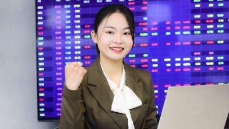 Nhận định thị trường chứng khoán ngày 5/11: Tín hiệu đảo chiều tích cực, có thể bắt đầu quay lại thế mua mới