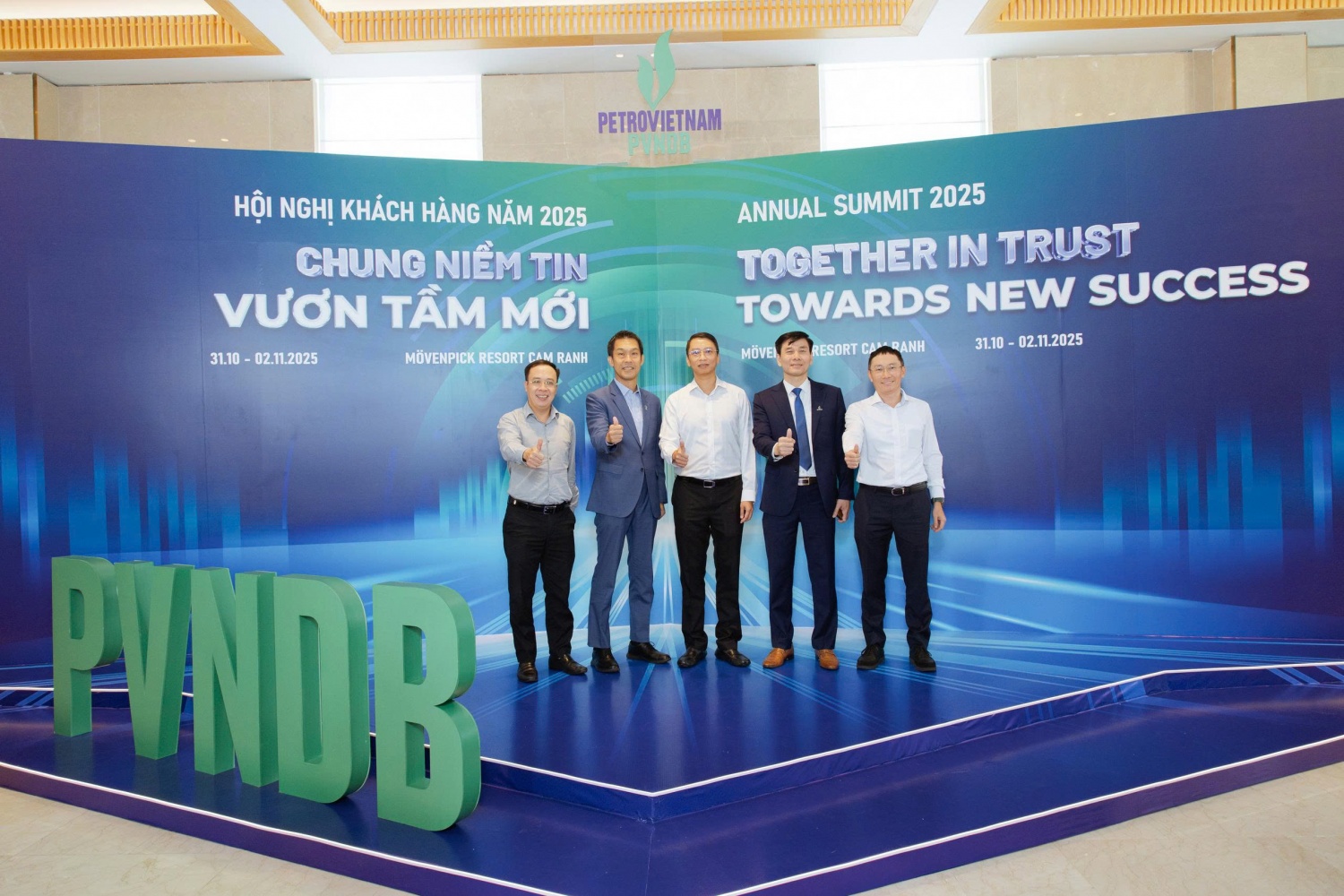 Hội nghị có đại diện các Cục, Vụ, Phòng thuộc Bộ Công Thương, Bộ Tài Chính; lãnh đạo Petrovietnam và NSRP Hội nghị có đại diện các Cục, Vụ, Phòng thuộc Bộ Công Thương, Bộ Tài Chính; lãnh đạo Petrovietnam và NSRP