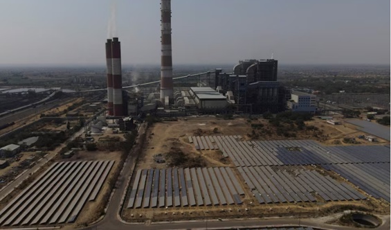 Hệ lụy sau việc Ấn Độ siết quy định điện tái tạo