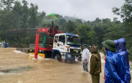 Ứng phó bão số 13: Quảng Ngãi kích hoạt kịch bản sơ tán hơn 26.000 hộ dân