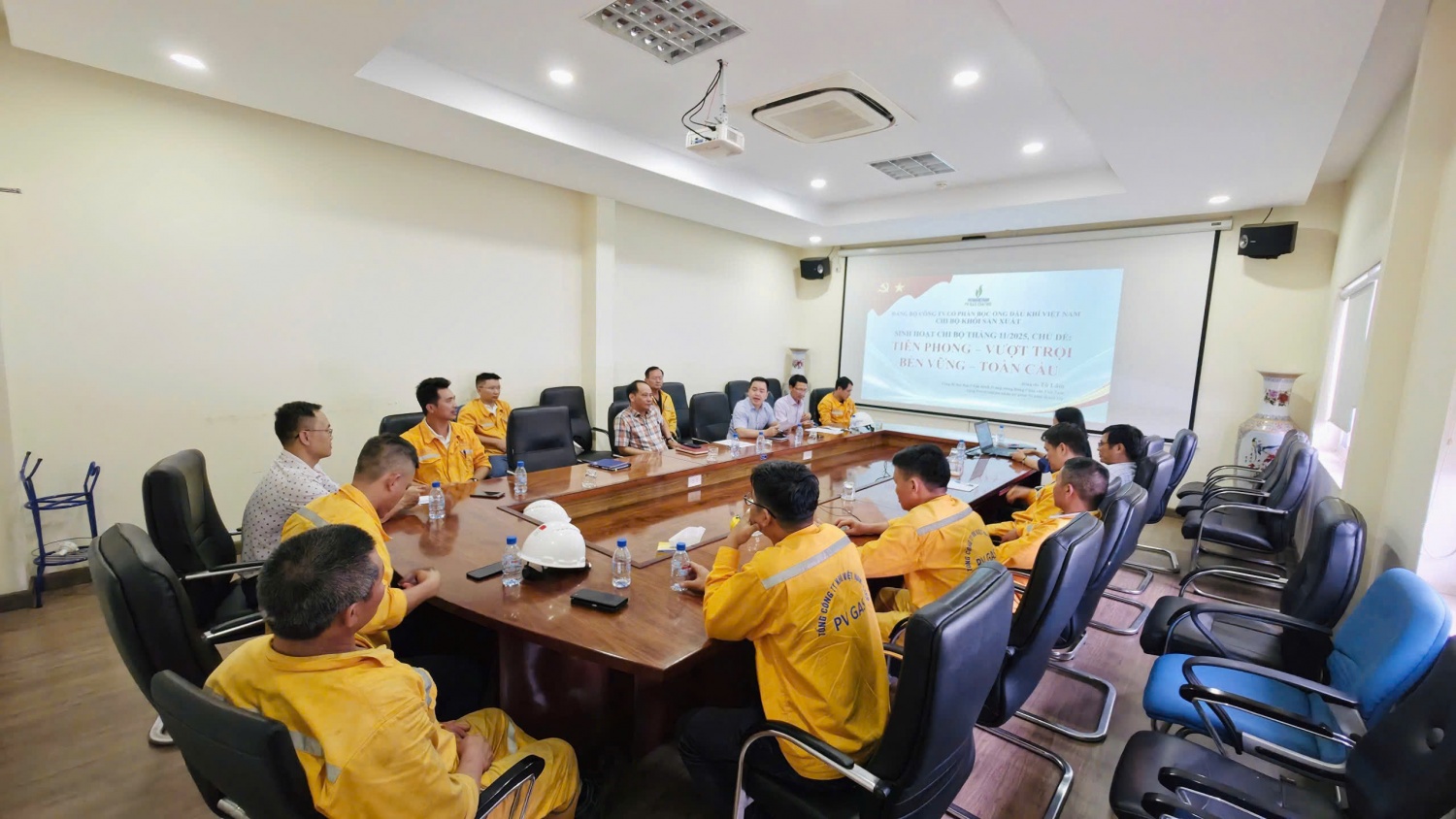 Sinh hoạt chi bộ tại Đảng bộ PV Gas Sinh hoạt chi bộ tại Đảng bộ PV Gas