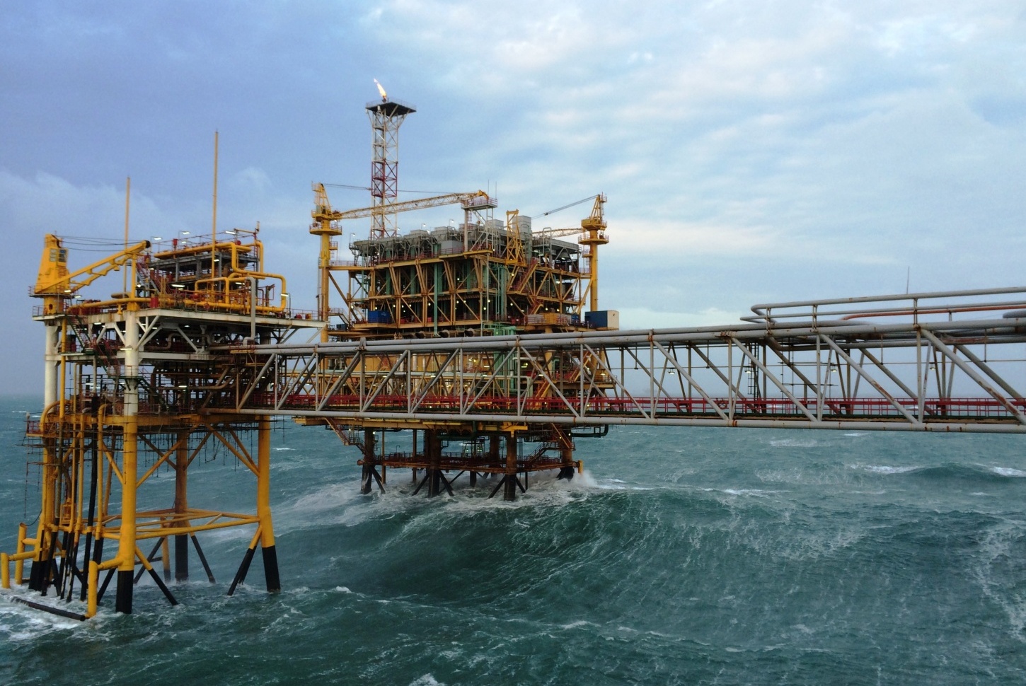 Các đơn vị Petrovietnam chủ động ứng phó với bão số 13 (Kalmaegi)