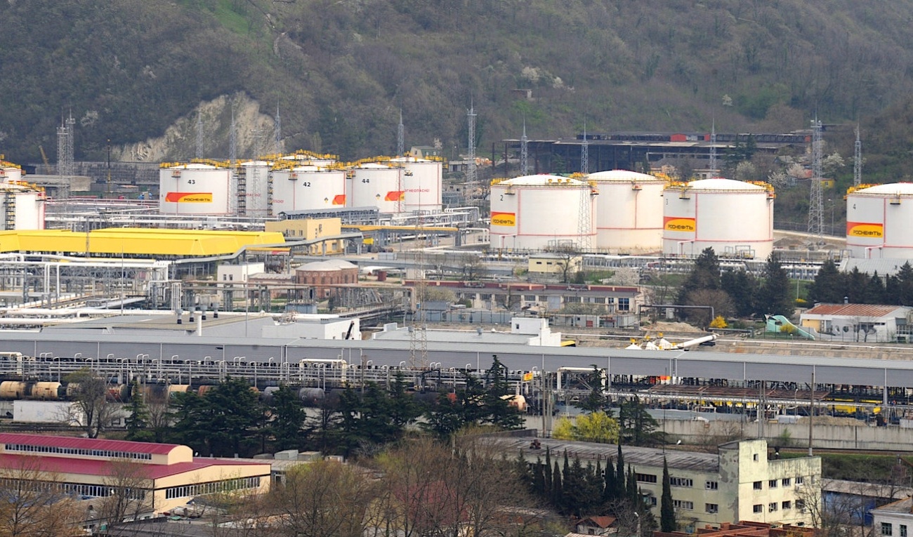 Cảng Biển Đen của Nga dừng xuất khẩu nhiên liệu sau cuộc tấn công của Ukraine