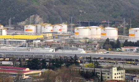 Cảng Biển Đen của Nga dừng xuất khẩu nhiên liệu sau cuộc tấn công của Ukraine