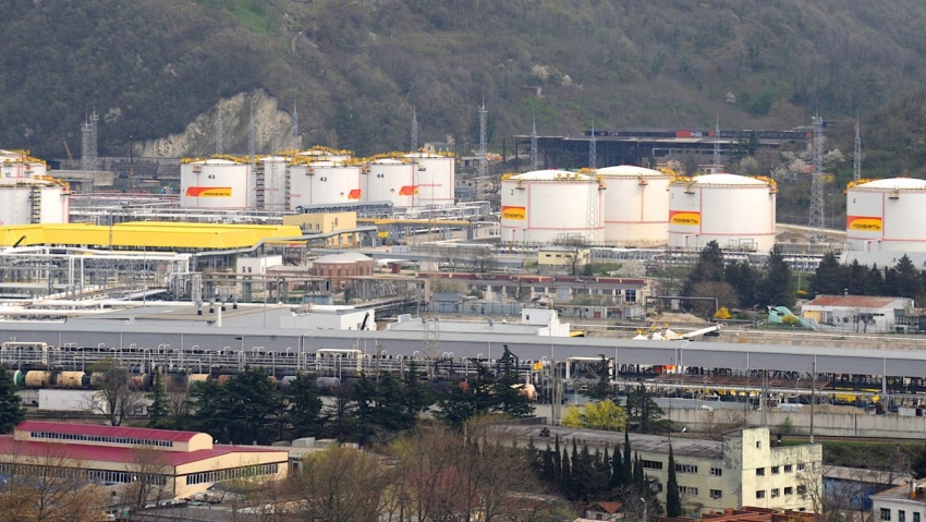 Cảng Biển Đen của Nga dừng xuất khẩu nhiên liệu sau cuộc tấn công của Ukraine Cảng Biển Đen của Nga dừng xuất khẩu nhiên liệu sau cuộc tấn công của Ukraine