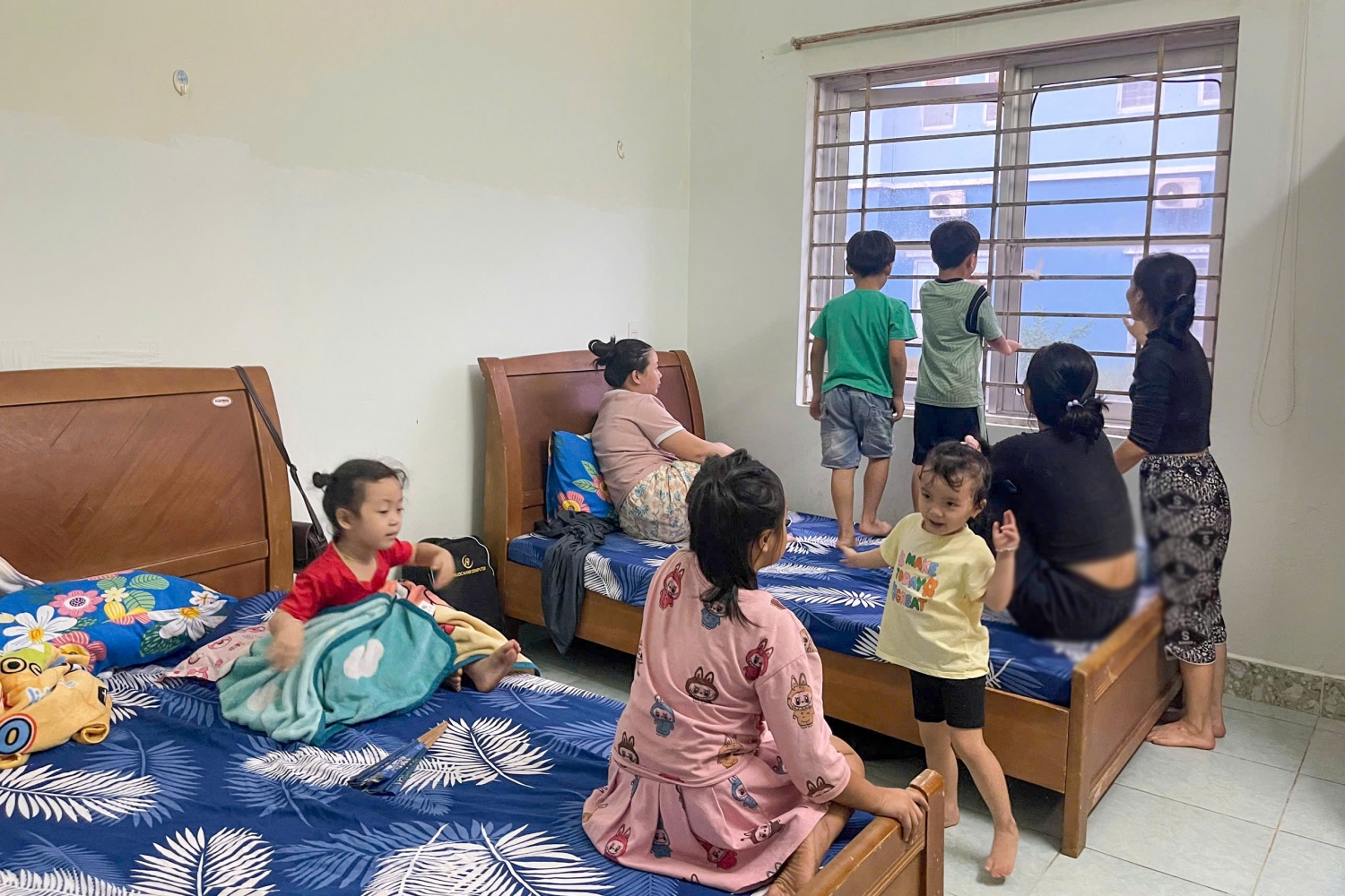 BSR và PVSM tổ chức hỗ trợ hàng trăm người dân tránh trú an toàn trước bão số 13 BSR và PVSM tổ chức hỗ trợ hàng trăm người dân tránh trú an toàn trước bão số 13