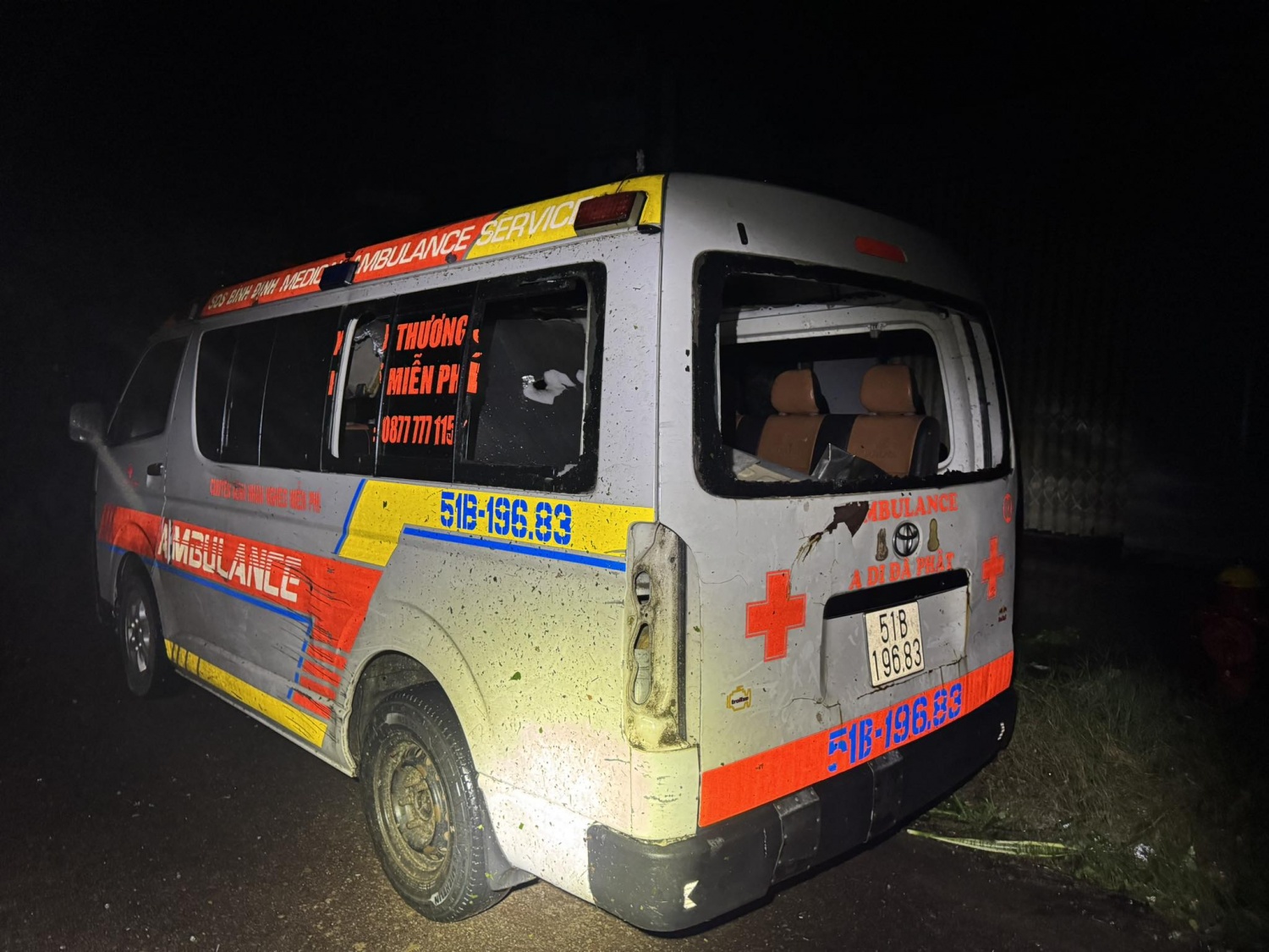 Bão số 13 gây sập nhà, tốc mái, người dân được ứng cứu kịp thời Bão số 13 gây sập nhà, tốc mái, người dân được ứng cứu kịp thời