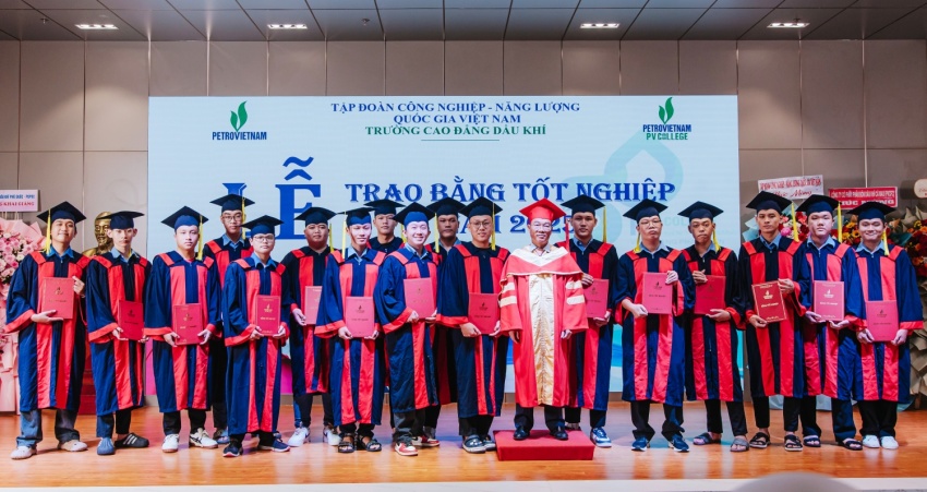 Ông Lê Minh Hồng: Tự hào về 50 năm đóng góp của PV College” Ông Lê Minh Hồng: Tự hào về 50 năm đóng góp của PV College”