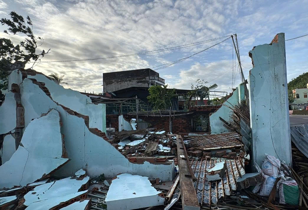 Nhà một hộ dân tại thôn Hòa Mỹ Nhà một hộ dân tại thôn Hòa Mỹ