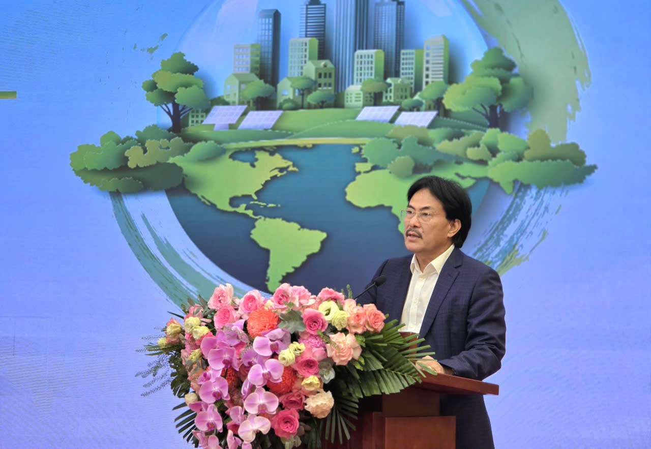 Hội Dầu khí Việt Nam cam kết đồng hành trong chuyển dịch năng lượng xanh Hội Dầu khí Việt Nam cam kết đồng hành trong chuyển dịch năng lượng xanh