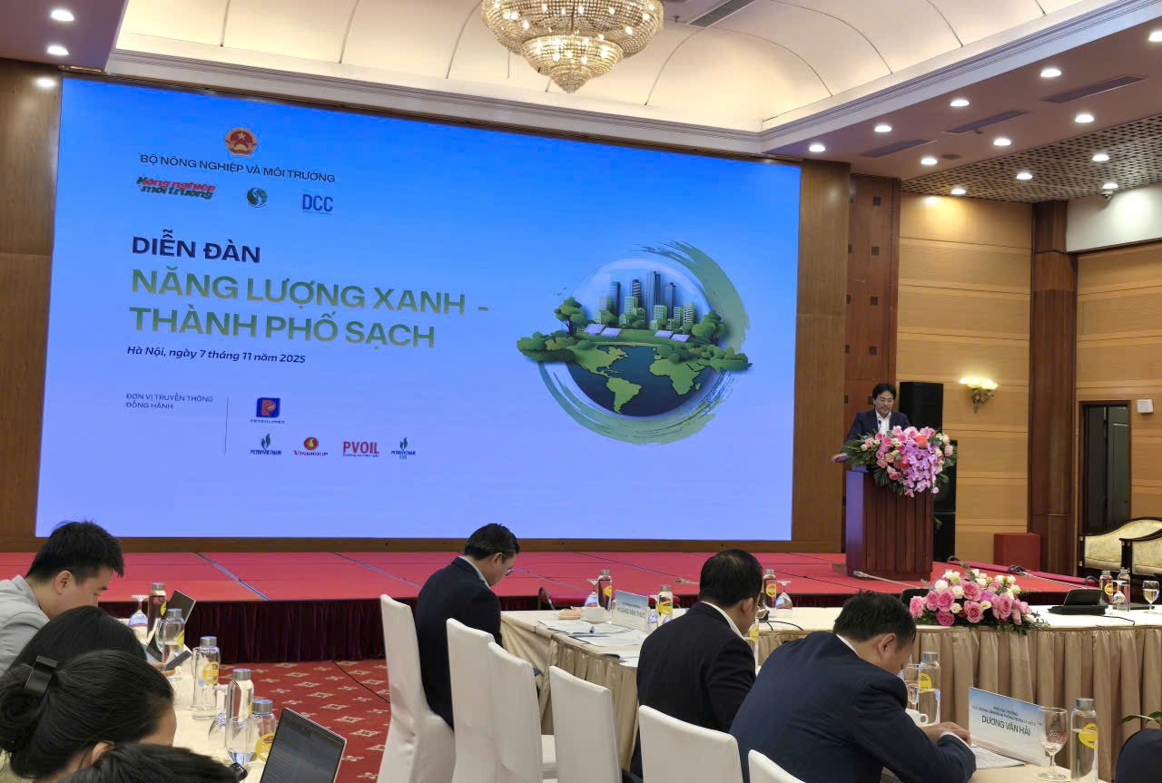 Hội Dầu khí Việt Nam cam kết đồng hành trong chuyển dịch năng lượng xanh Hội Dầu khí Việt Nam cam kết đồng hành trong chuyển dịch năng lượng xanh