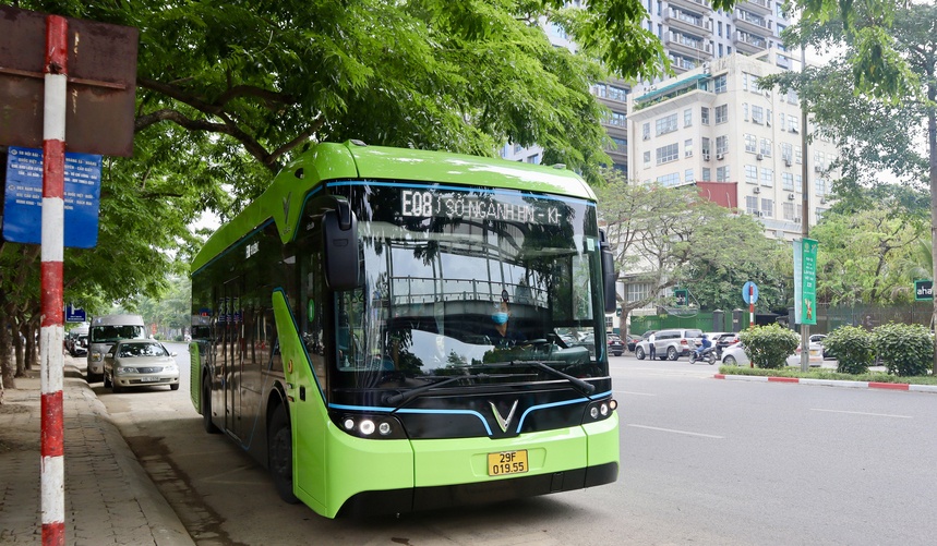 Đề xuất giảm 50% thuế TNDN cho doanh nghiệp đầu tư trạm sạc xe buýt điện Đề xuất giảm 50% thuế TNDN cho doanh nghiệp đầu tư trạm sạc xe buýt điện